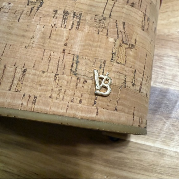 Veronica Beard Gabby Platform Cork Wedge Thong
Sandal in Dragonfruit Pink Size 8 - Picture 9 of 10